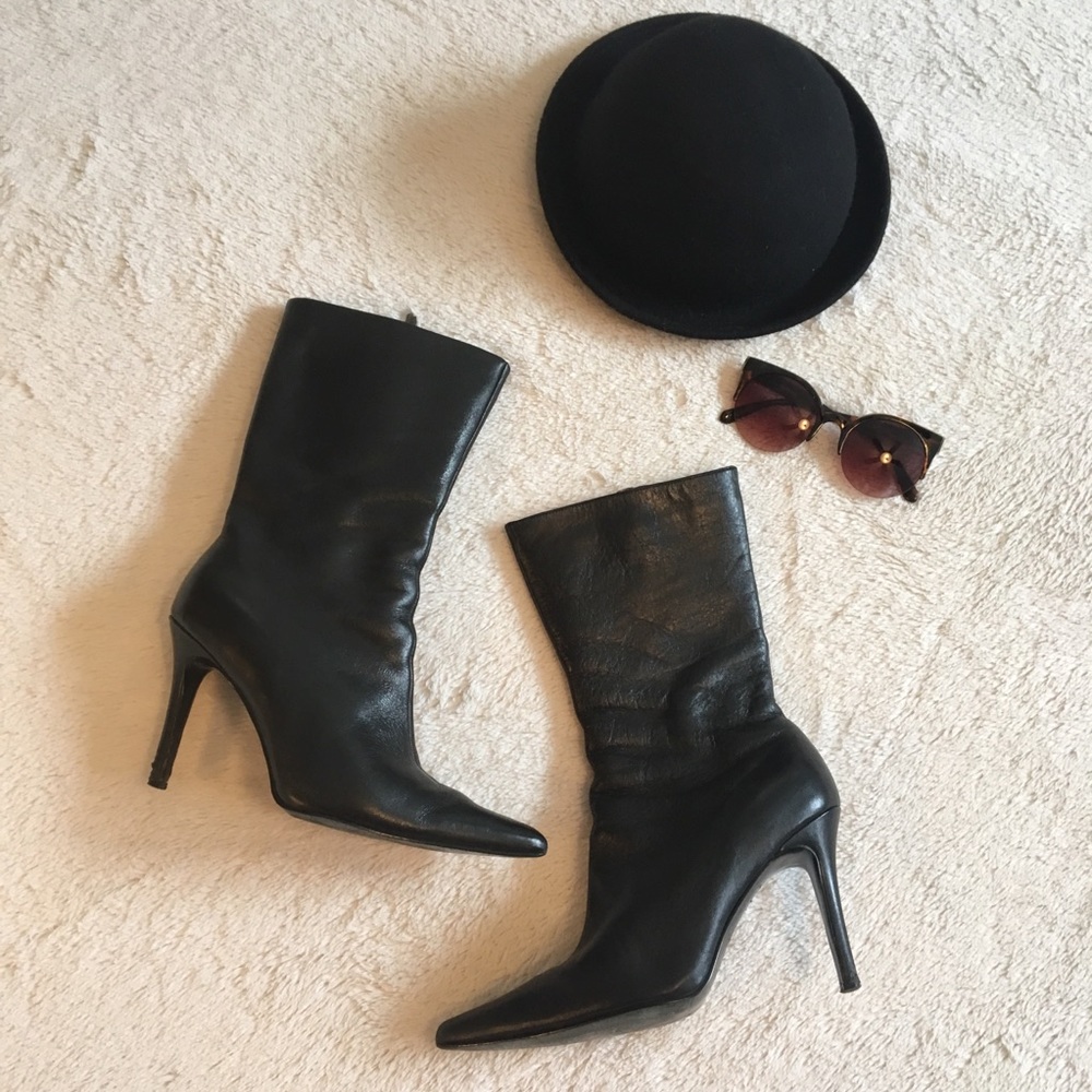 Colin Stuart Black Pointed Toe Boots Size 7